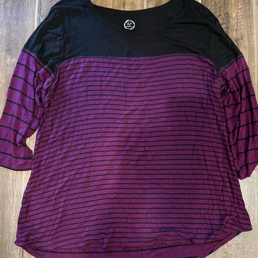 Women’s size XXL 3/4 shirt